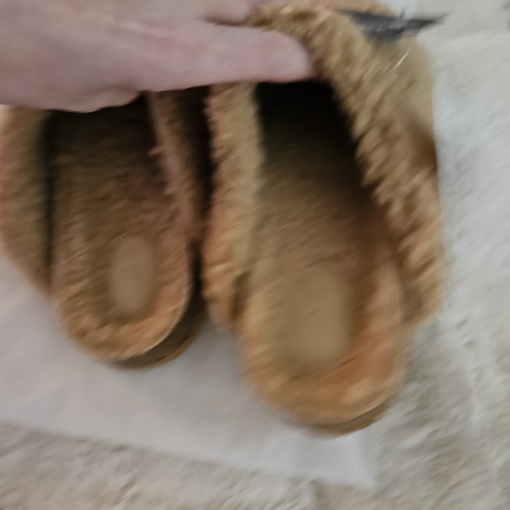 INTENTIONALLY BLANK Tan Fuzzy Slippers - Picture 5 of 7